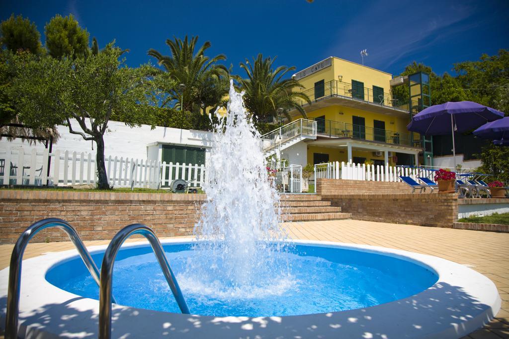 Hotel Le Cave Сіроло Екстер'єр фото