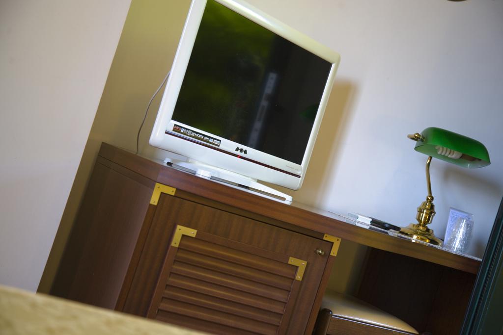 Hotel Le Cave Сіроло Екстер'єр фото